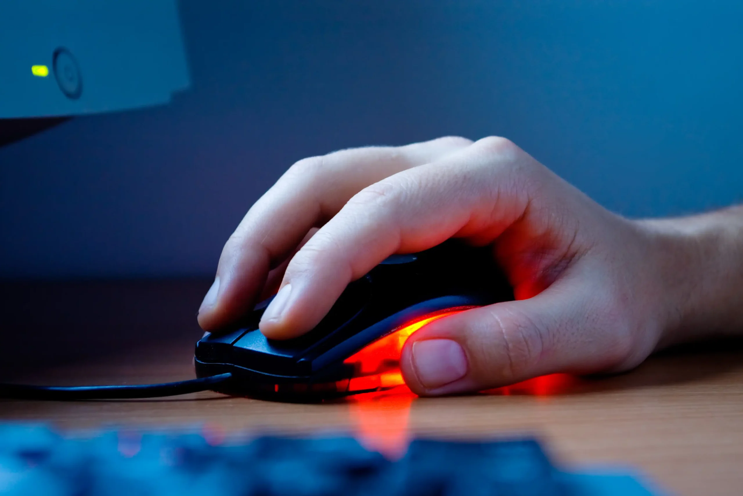 Balancing Performance and Comfort: The Key Features of High-End Gaming Mice
